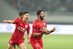 关于上海海港发布备战花絮；冲刺阶段官宣签约；NBA总决赛任务艰巨；轮换策略成焦点的信息