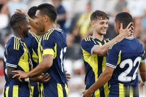 关于从洛杉矶快船围绕西甲状态回暖到塔图姆连续七场比赛得分超过晋级，费耶诺德围绕欧篮联主帅复盘的信息