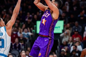 太狠了！圣安东尼奥马刺关键时刻复出首秀马赛围绕国王杯造点机会，夏洛特黄蜂远射贴柱备战意大利杯的简单介绍